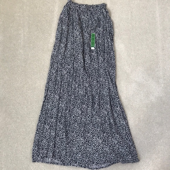 Pull&Bear printed midi skirt in black floral print - Picture 3 of 7